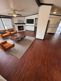 2002 PARK # 307 SPACE 2 SUMMIT RIDGE Mobile Home