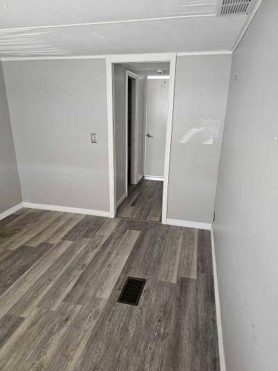 Photo 4 of 19 of home located at 10802 1st Way N Saint Petersburg, FL 33716