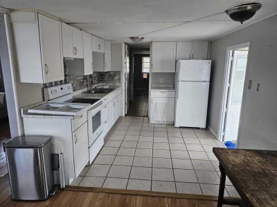 Photo 3 of 19 of home located at 10802 1st Way N Saint Petersburg, FL 33716