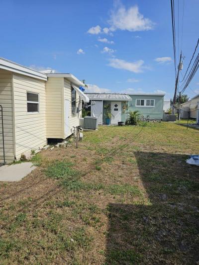 Photo 6 of 19 of home located at 10802 1st Way N Saint Petersburg, FL 33716