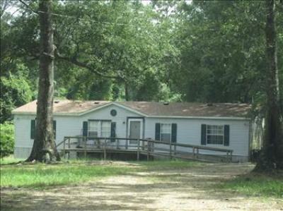 Mobile Home at 29362 Ashwood Ln Kentwood, LA 70444