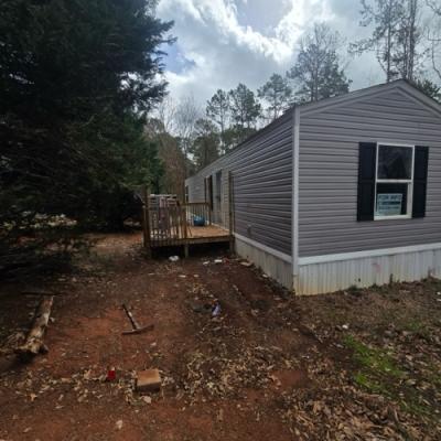 Photo 2 of 14 of home located at 2021B Hattons Ford Rd Townville, SC 29689