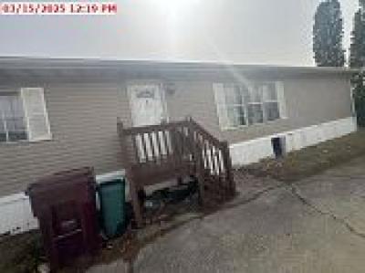 Photo 2 of 3 of home located at 38 Swan Lane Beecher, IL 60401