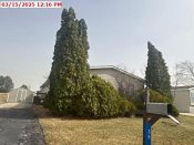 Photo 3 of 3 of home located at 38 Swan Lane Beecher, IL 60401