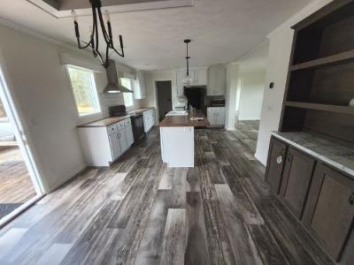 Photo 3 of 11 of home located at 22055 Marion Rd Fredonia, KY 42411