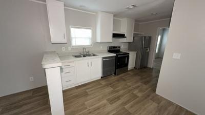 Photo 3 of 12 of home located at 1638 N Padre Island Dr Corpus Christi, TX 78408