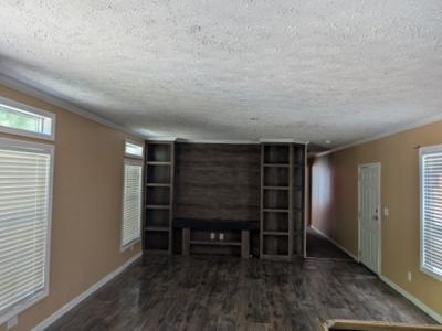 Photo 4 of 15 of home located at 235 Carrie Ln Wedgefield, SC 29168