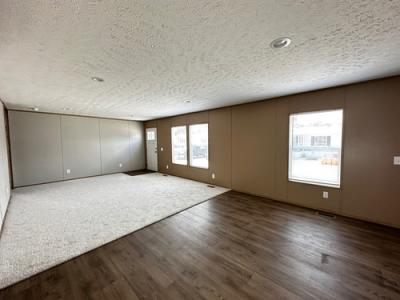 Photo 4 of 16 of home located at 22150 Loop 494 New Caney, TX 77357