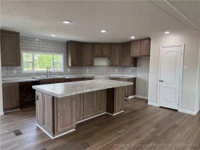 Photo 4 of 15 of home located at 744 Jr Rd Maxton, NC 28364