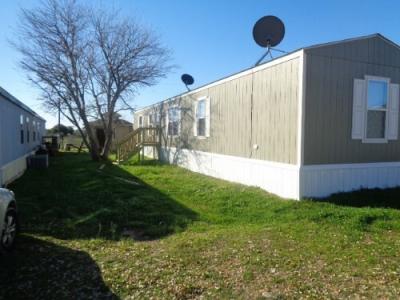Mobile Home at 5670 E Highway 290 S Giddings, TX 78942