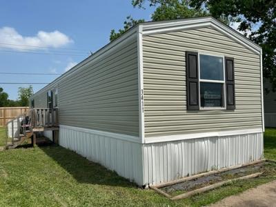 Mobile Home at 3411 E Plantation Dr La Porte, TX 77571