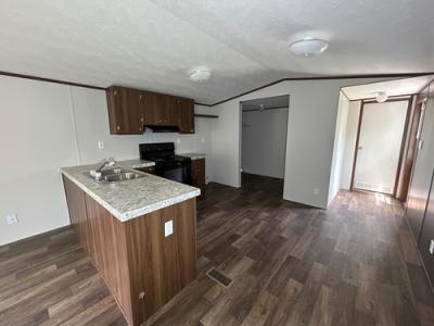 Photo 3 of 11 of home located at 3411 E Plantation Dr La Porte, TX 77571