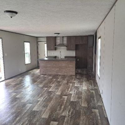 Photo 3 of 13 of home located at 9118 E State Road 356 Lexington, IN 47138