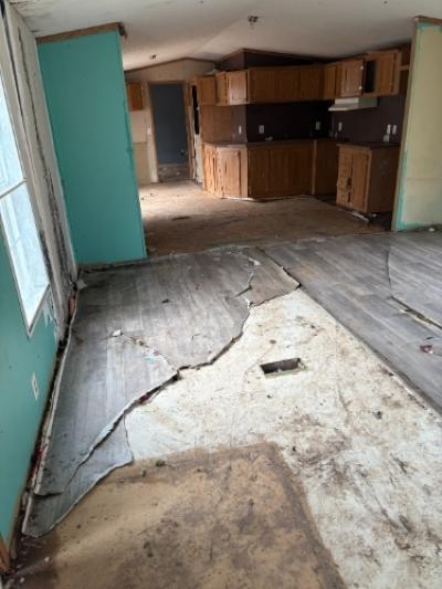 Photo 5 of 10 of home located at 110 N Kansas Mulberry, KS 66756
