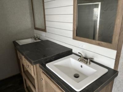 Photo 4 of 9 of home located at 657 Hape Rd Clinton, AR 72031