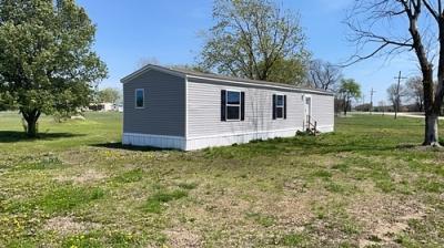Photo 2 of 12 of home located at 29109 Ivy Rd Carl Junction, MO 64834