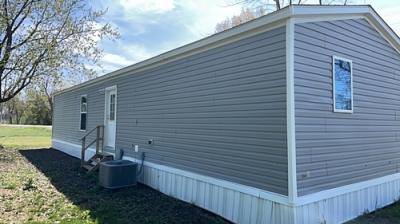 Photo 3 of 12 of home located at 29109 Ivy Rd Carl Junction, MO 64834
