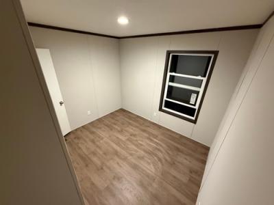 Photo 4 of 10 of home located at 401 N Timberline Rd Lot 27 Fort Collins, CO 80524