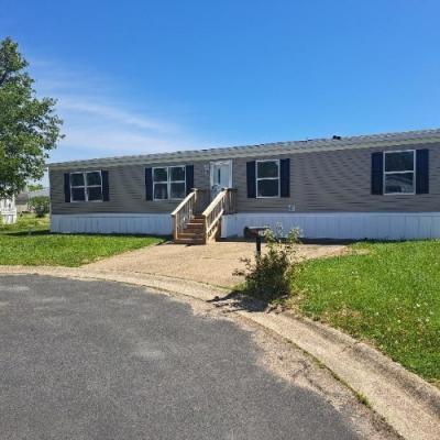 Mobile Home at 2416 Harbour Town Ct Evansville, IN 47715