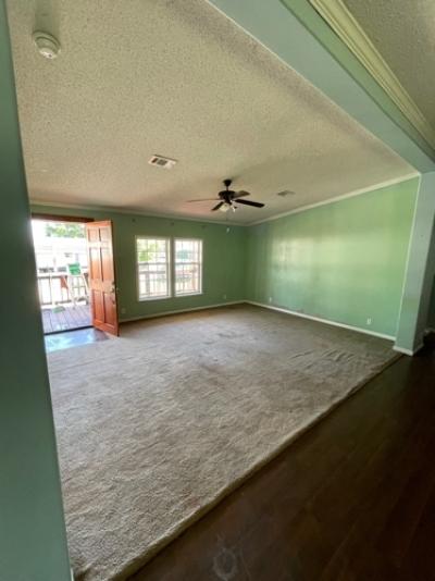 Photo 2 of 13 of home located at 101 Fonda St Paradis, LA 70080
