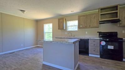 Photo 4 of 10 of home located at 125 Sunrise Dr Lancaster, KY 40444