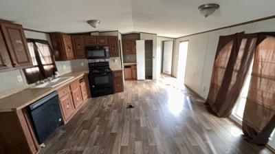 Photo 3 of 13 of home located at 304 Rue Degravelle Lot 6 New Iberia, LA 70563