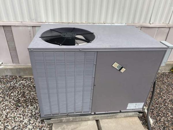 1976 Skyline Manufactured Home