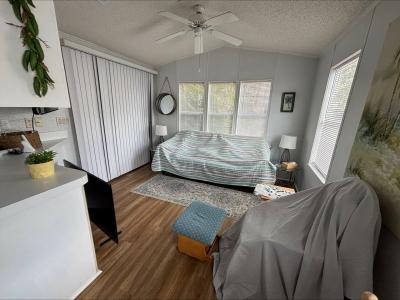 Photo 5 of 11 of home located at 1 Seahorse Drive Sebring, FL 33876