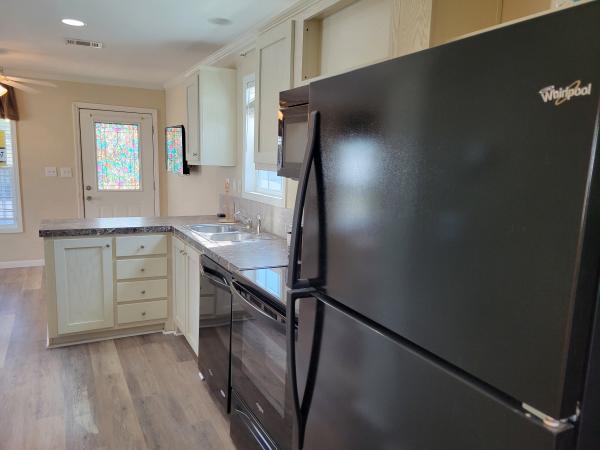 2017 CHAMPION RH1431Z Mobile Home