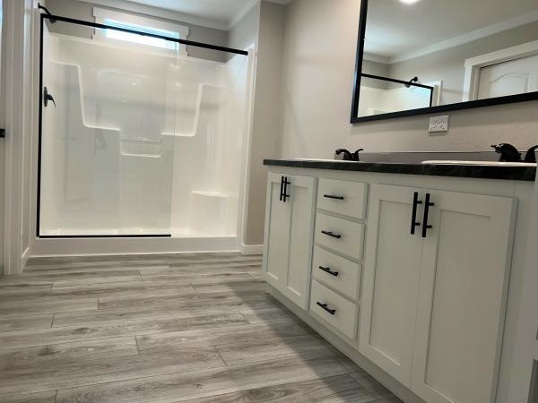 2025 Champion WS3256H32025 Mobile Home