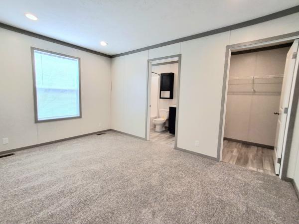 2025 Clayton 95PLH16763E (w/Porch) Mobile Home