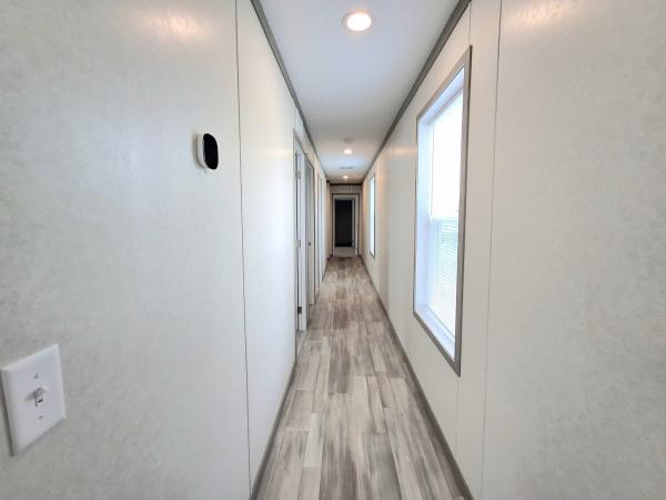 2025 Clayton 95PLH16763E (w/Porch) Mobile Home