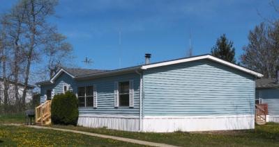 Mobile Home at 28660 Mapleleaf Flat Rock, MI 48134