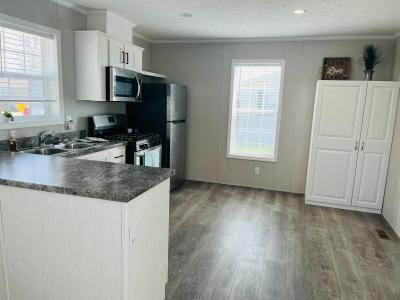 Photo 3 of 22 of home located at 11444 Oakgrove Drive #82 Fenton, MI 48430