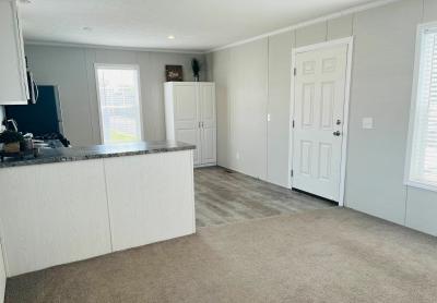 Photo 4 of 22 of home located at 11444 Oakgrove Drive #82 Fenton, MI 48430
