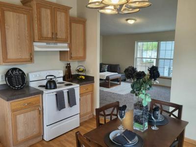 Photo 2 of 20 of home located at 181 Northshore Road Elgin, IL 60123