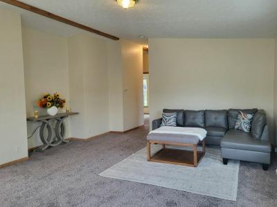 Photo 3 of 20 of home located at 181 Northshore Road Elgin, IL 60123
