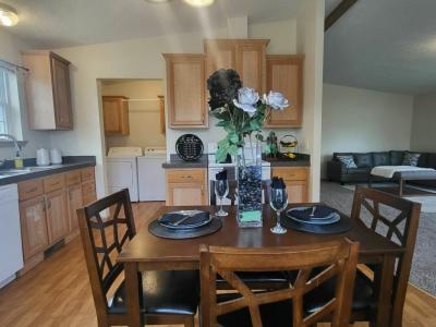 Photo 5 of 20 of home located at 181 Northshore Road Elgin, IL 60123