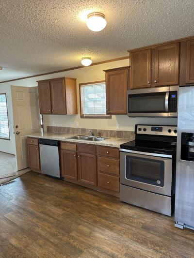 Photo 2 of 24 of home located at 19 Davy Crockett Trail #101 Louisville, KY 40216