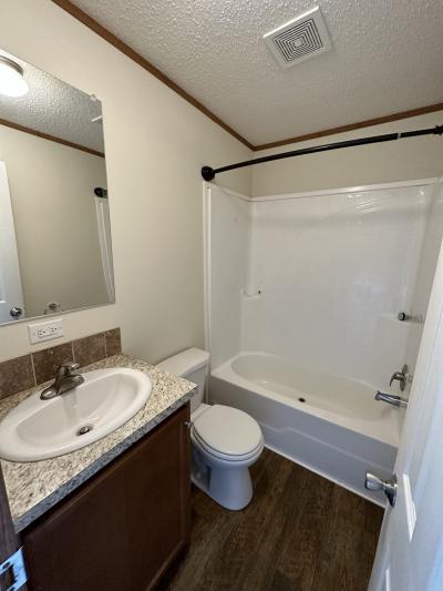 Photo 3 of 24 of home located at 19 Davy Crockett Trail #101 Louisville, KY 40216