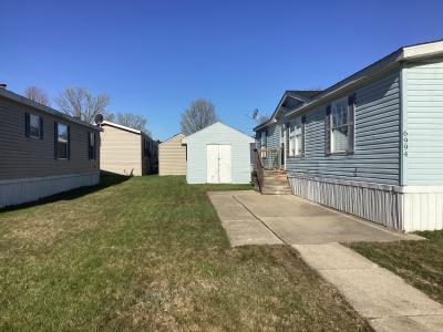 Photo 3 of 19 of home located at 6994 Chippewa Dr Romulus, MI 48174