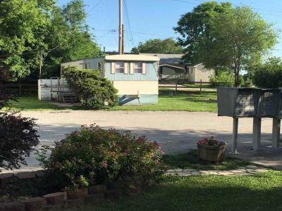 Mobile Home at 2902 N 12th St - Handyman Special Saint Joseph, MO 64505