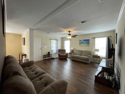 Photo 3 of 21 of home located at 13314 Sea Breeze Lane Grand Island, FL 32735