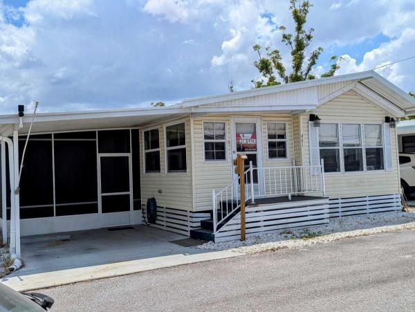 Photo 1 of 2 of home located at 2206 Chaney Drive, Lot 461 Ruskin, FL 33570