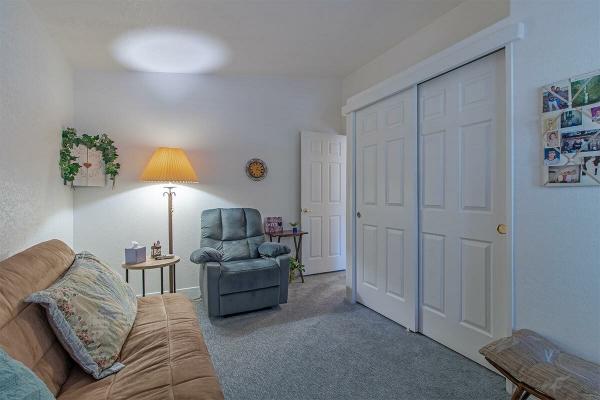 1996 Hallmark Manufactured Home
