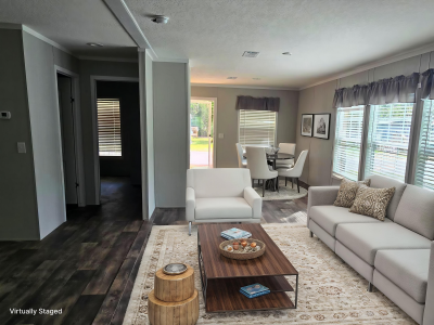 Photo 5 of 14 of home located at 10107 Main St., Site 7 Thonotosassa, FL 33592