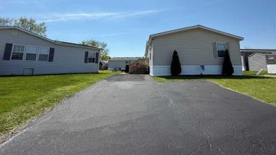 Photo 3 of 37 of home located at 28591 Parkview Flat Rock, MI 48134