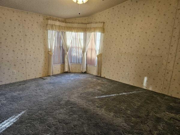 1994 FLEETWOOD SANDALWOOD Mobile Home
