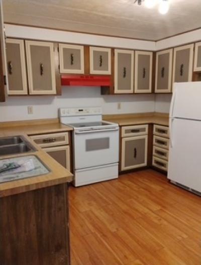 Photo 4 of 11 of home located at 3835 Cherry St. Clarkston, MI 48348
