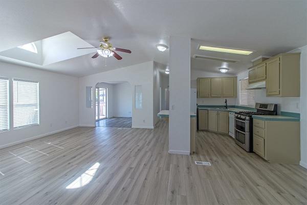 2000 Fleetwood Manufactured Home